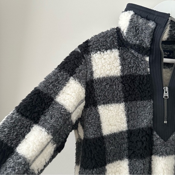 Abercrombie & Fitch The Essential A&F Sherpa Fleece Black White Buffalo Plaid S - Picture 5 of 16